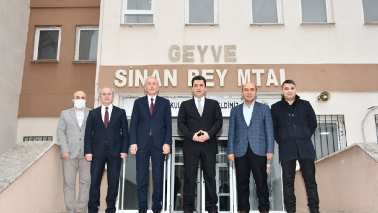 İl Müdürü Savaşçı, Geyve Sinan Bey MTAL’de