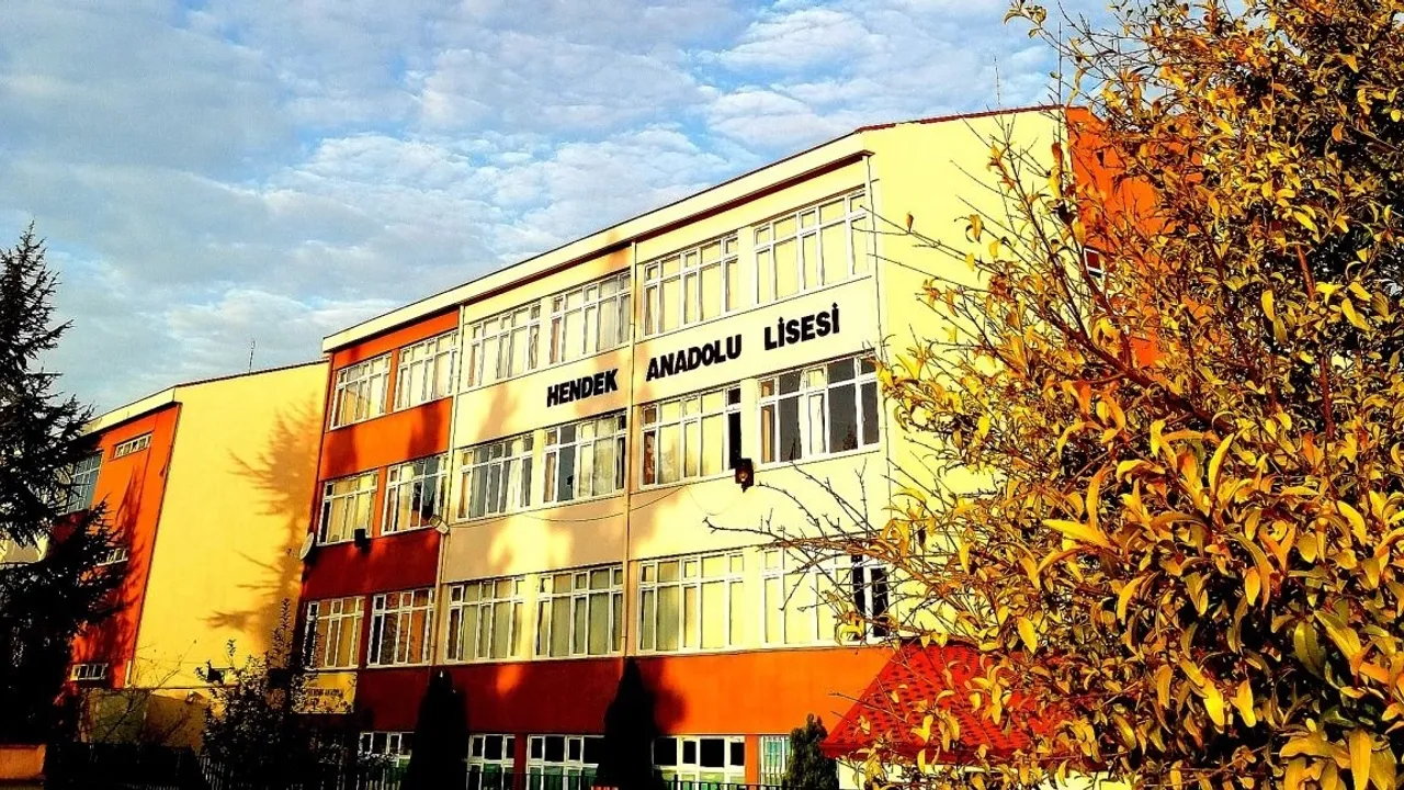 Hendek Anadolu Lisesi ihaleye giriyor