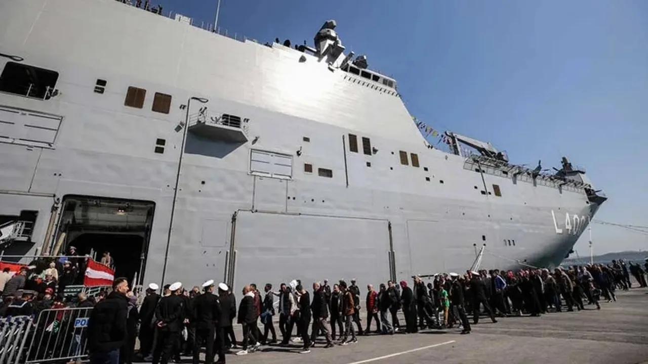TCG Anadolu Gemisini İlk Günden İtibaren 79 Bin 274 Kişi Ziyaret Etti