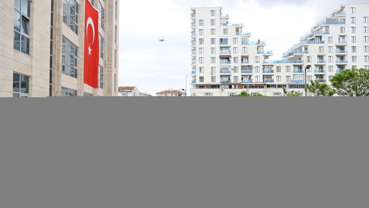 Edirne'de iş insanlarının desteğiyle alınan 21 araç emniyet müdürlüğüne teslim edildi