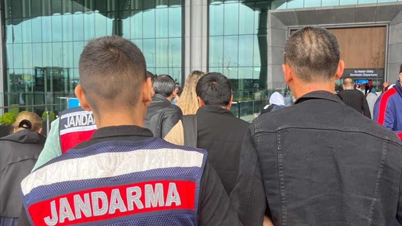 Kocaeli'de 6 düzensiz göçmen sınır dışı edildi