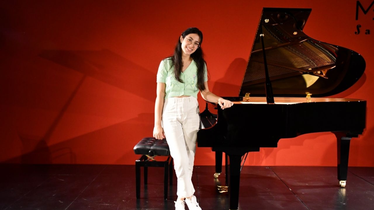 Genç müzisyen Arya Su konser piyanisti olmayı hedefliyor