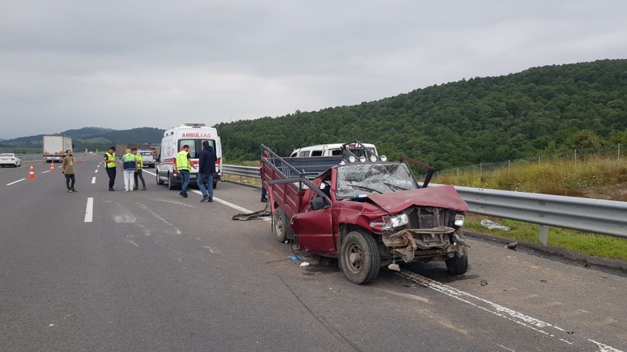Kuzey Marmara Otoyolu'ndaki zincirleme trafik kazasında 6 kişi yaralandı