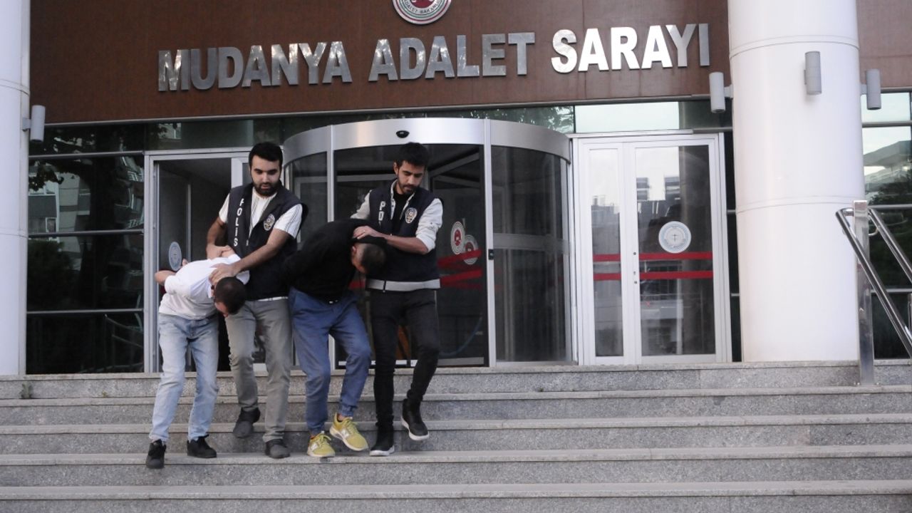 Bursa’da hırsızlık şüphelisi 3 kişi tutuklandı
