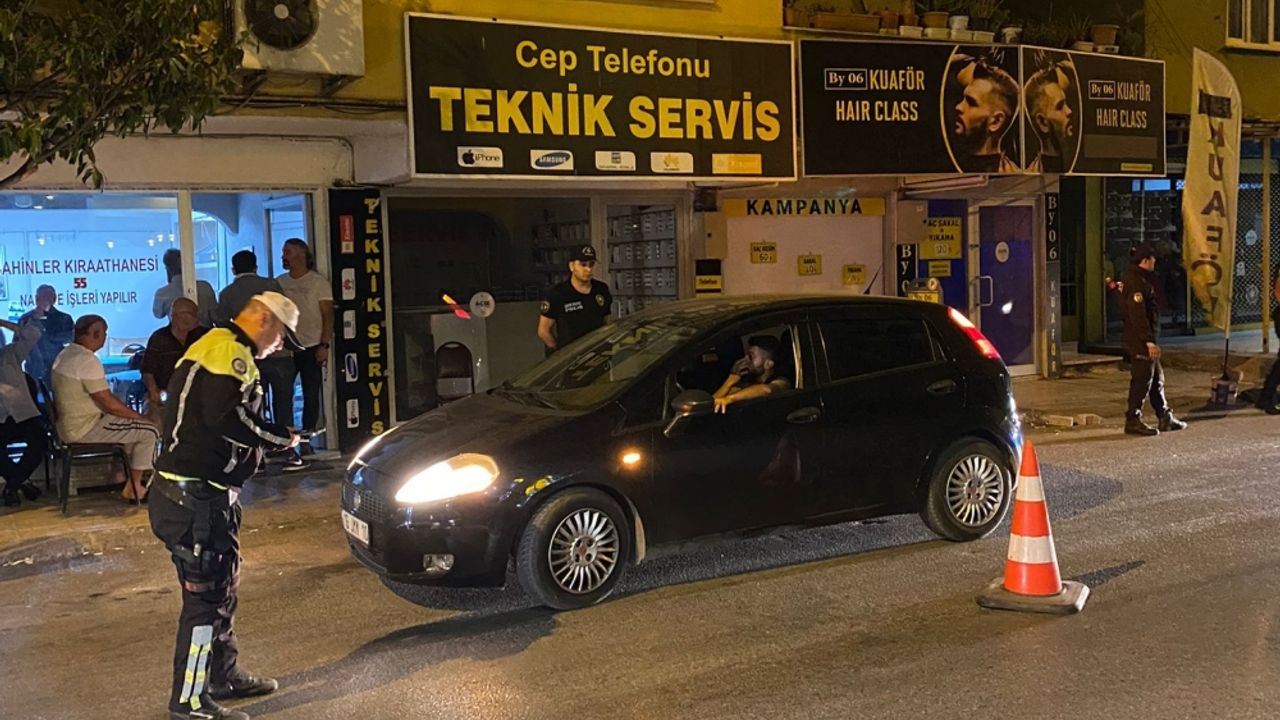 Bursa'da yapılan uygulamalarda 3 aranan kişi yakalandı