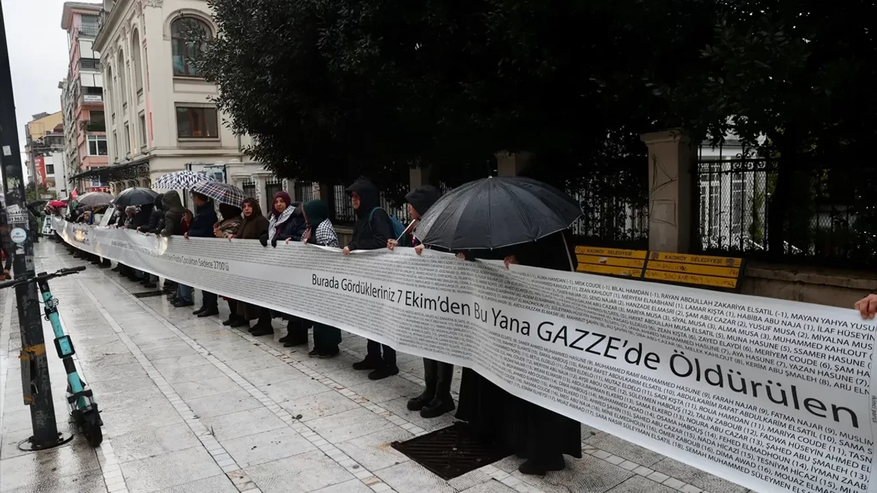Kadıköy'de Filistin'e destek gösterisi düzenlendi