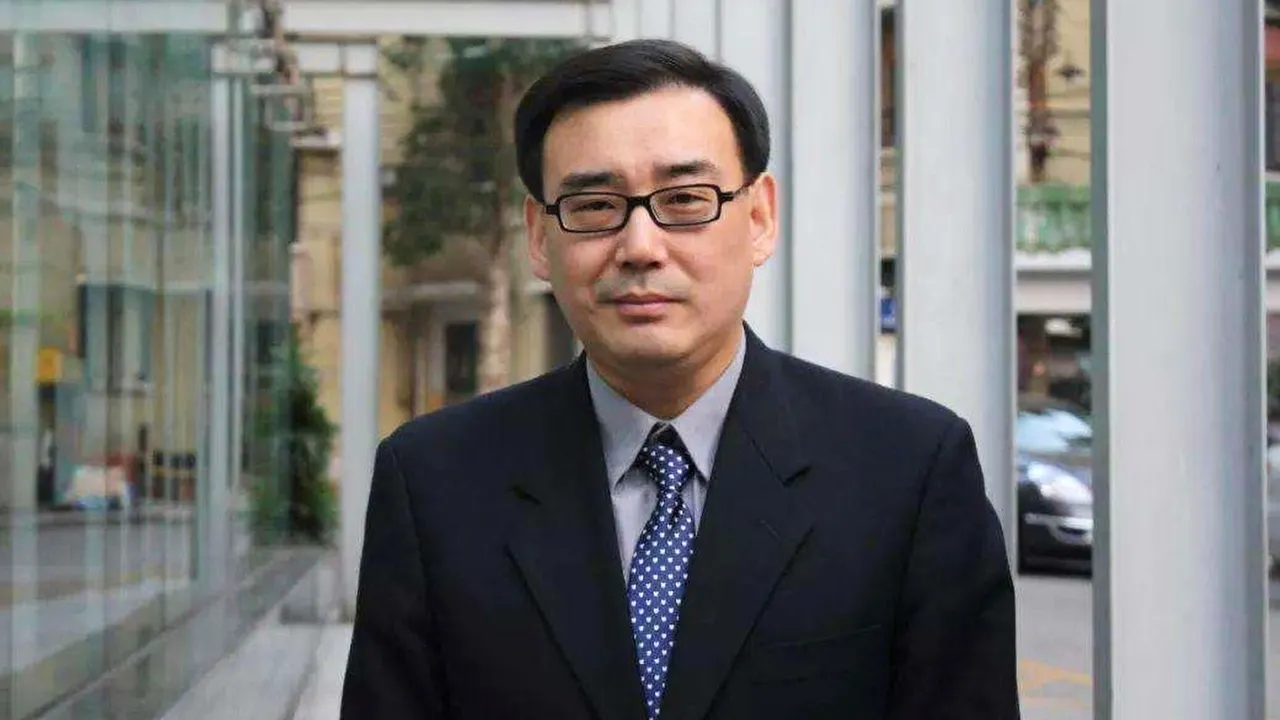 Avustralyalı yazar Yang Jun, tecilli idam cezasına çarptırıldı
