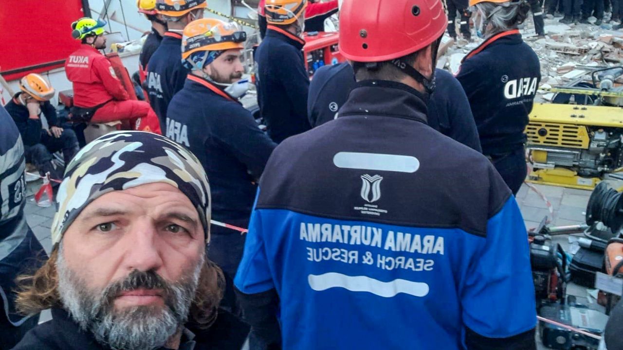 SUBÜ Arama ve Kurtarma Ekibi Gebze’deki Bina Çökmesinde Görev Aldı