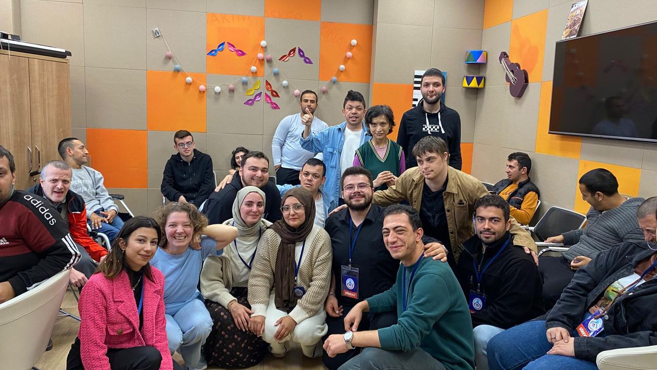 Engelleri Değil Kalpleri Birleştiren Proje: “Sevgiye Engel Yok” Üçüncü Yılında da Devam Ediyor