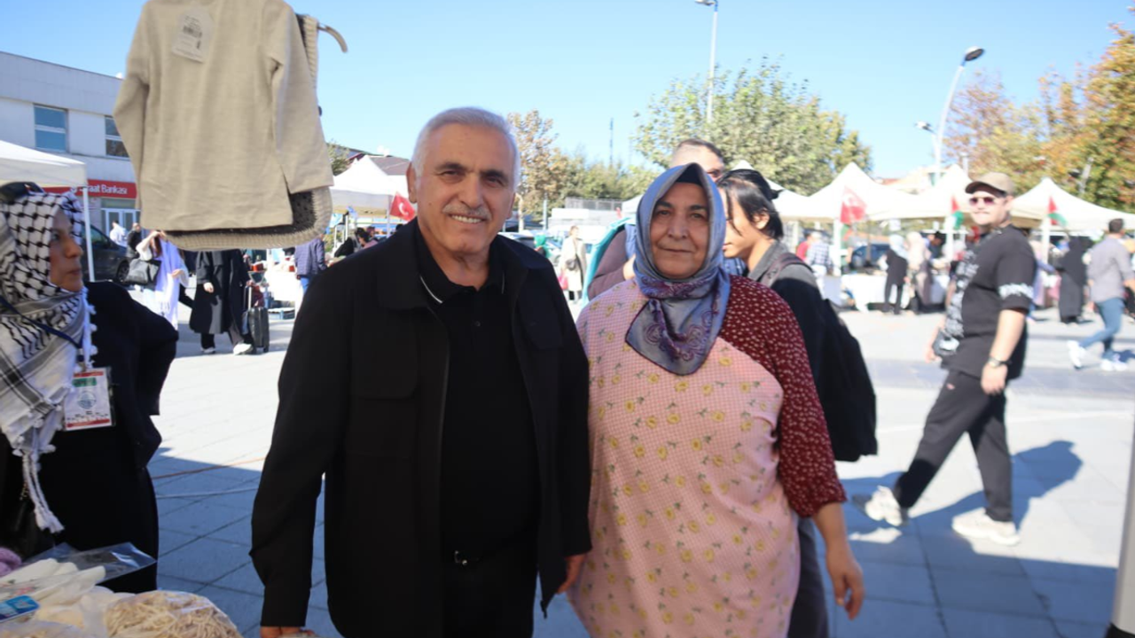 Sakarya’da “Gazze Yararına Hayır Çarşısı” Büyük İlgi Gördü