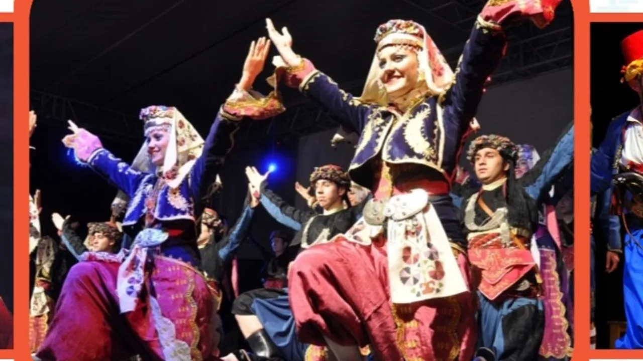 İzmir Büyükşehir Belediyesi’nden Halk Oyunları Kursları