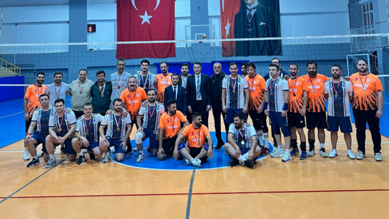 Kamu Spor Oyunları Voleybol Finalinde SASKİ Şampiyon Oldu