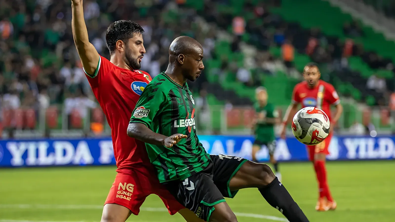 Gael Kakuta Parladı Sakaryaspor’a 3 Puanı Getirdi