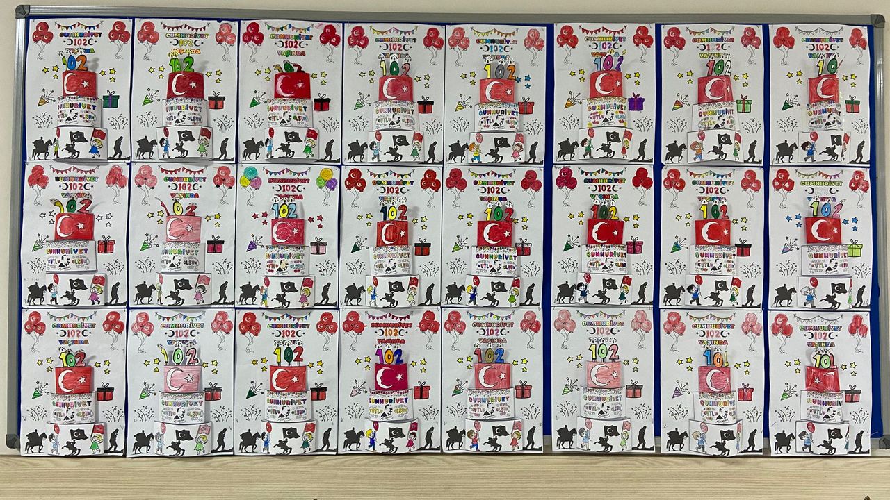 Atatürk İlkokulu öğrencilerinden renkli 29 Ekim kutlaması