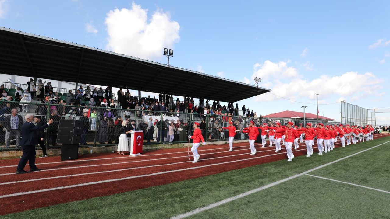 Ferizli’de Cumhuriyet’in 102. Yılı Coşkuyla Kutlandı