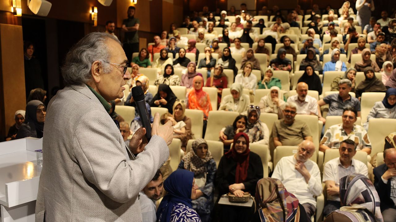 Prof. Dr. Tarhan: “Empati ve anlayış büyük önem taşıyor”