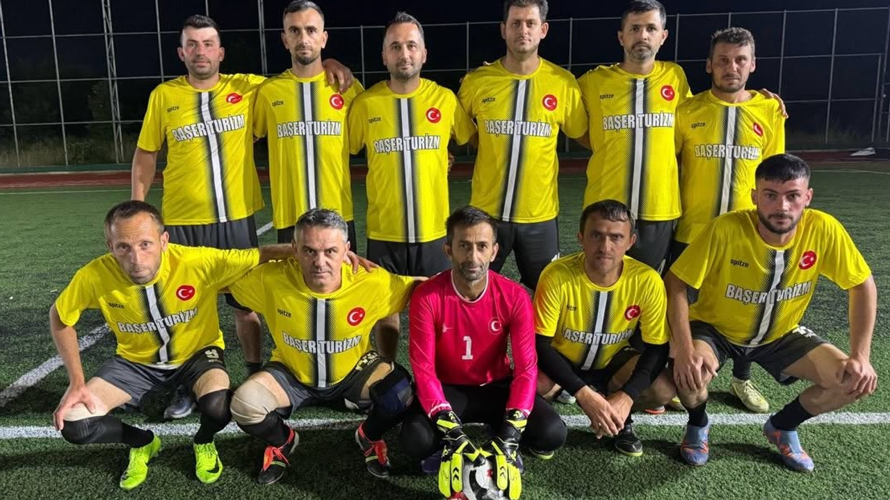 Hendek Kaymakamlığı Futbol Turnuvası'nda Nefes Kesen Mücadel