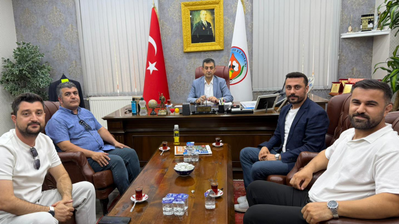 SUBÜ Heyetinden Pamukova Belediyesi’ne Ziyaret