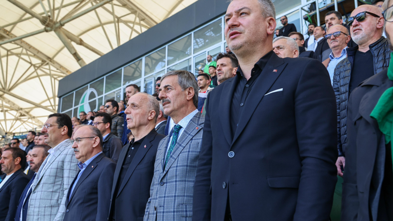 Sakaryaspor'da Tehlike Çanları Çalıyor: Zaman Dara