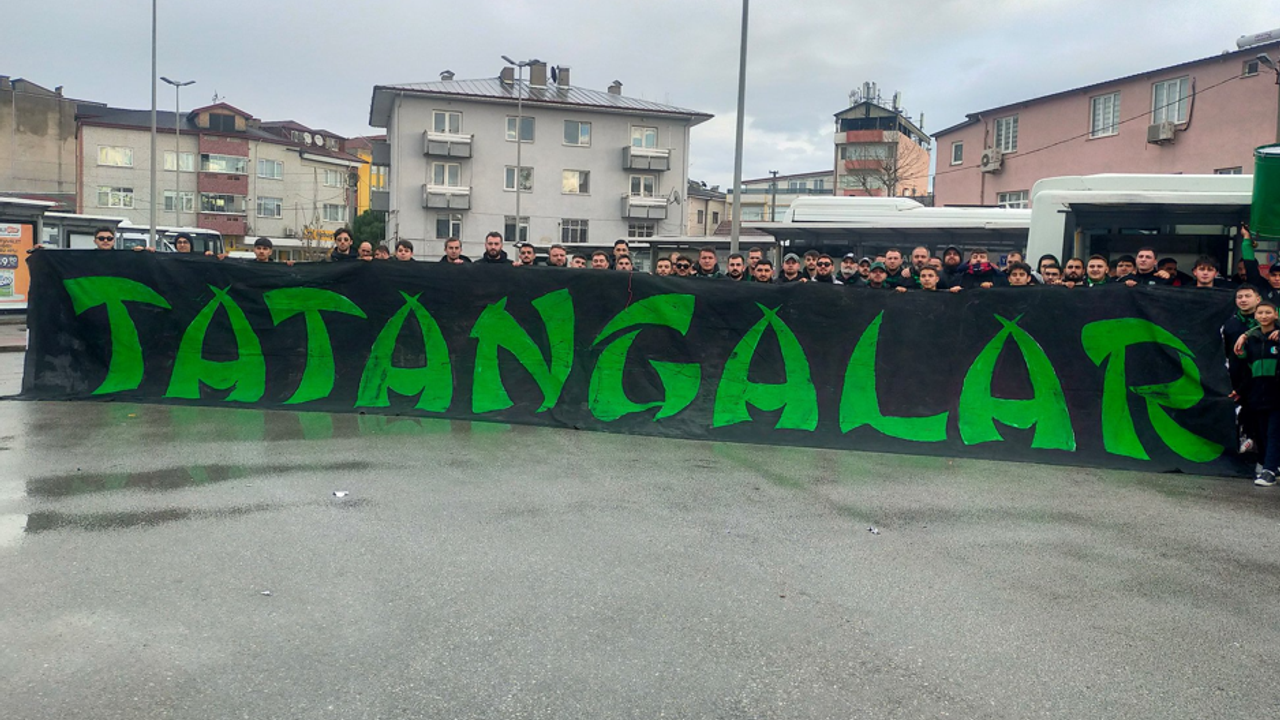 Sakaryaspor Taraftarından Belirsizliğe Tepki