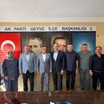 AK Parti Sakarya’da yeni üye: Zeki Yavuz’a rozeti Başkan Tever taktı