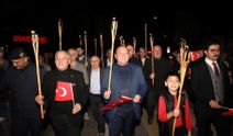 Ferizli’de Cumhuriyet’in 103. yılı fener alayıyla kutlandı