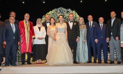 Yeliz Serbes ile Hasan Akgün Çırağan’da evlendi