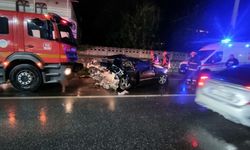 Lüks araçlar hurdaya döndü : 4 yaralı