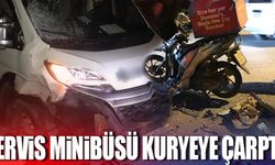 Servis minibüsü kuryeye çarptı!