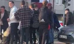 Karşıdan karşıya geçerken araba çarptı!