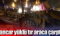 Pancar yüklü tır araca çarpıp alt geçide düştü!