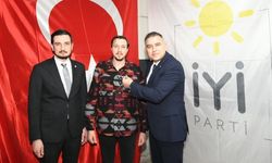 100 vatandaş İYİ Parti'ye üye oldu