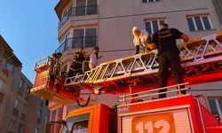 5 katlı binada çıkan yangında mahsur kalan 25 kişi kurtarıldı