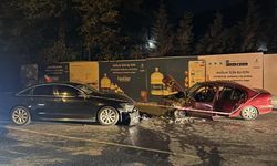 Eyüpsultan’da 2 otomobilin çarpışması sonucu 3 kişi yaralandı