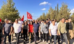Zafer Partisi Genel Başkanı Özdağ, Çanakkale'de "Zafer Yürüyüşü"ne katıldı