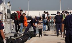 Çanakkale açıklarında yelkenli teknede 25 düzensiz göçmen yakalandı