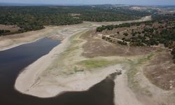 Edirne'de 6 bin dönümü sulayan gölet kuraklık nedeniyle dip seviyeyi gördü