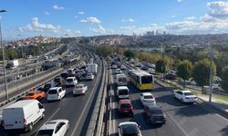 İstanbul'un bazı bölgelerinde trafik yoğunluğu yaşandı