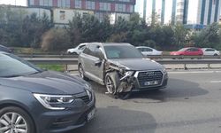 İstanbul'da TEM Otoyolu'ndaki iki kazada 5 kişi yaralandı