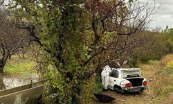 Bursa'da su kanalına çarpan otomobilin sürücüsü öldü