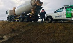 Edirne'de yol kenarına beton döken mikser şoförüne para cezası