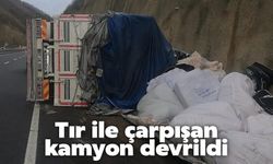 Bursa’da tır ile çarpışan kamyon devrildi
