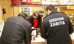 Serdivan zabıtadan kafe ve restoranlara yeni fiyat uygulaması denetimi