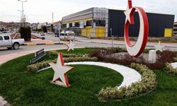 Büyükşehir Şehit İlhan Aras'a "ay yıldızla" güzellik kattı