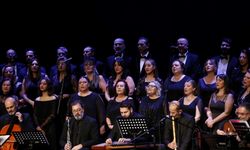 Kocaeli'de Türk Halk Müziği Korosu konser verdi