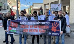 Sakarya'da hekimler ve sağlık çalışanları, Gazze için "sessiz yürüyüş" yaptı
