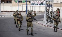 İsrail ordusu iki rehineyi kurtardı