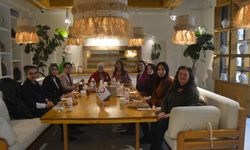 Kızılay Serdivan Şubesi kadınları 8 mart nedeniyle etkinlik düzenledi