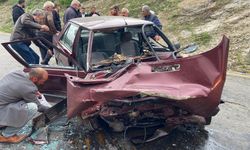2 aracın çarpıştığı kazada 1 kişi öldü, 3 kişi yaralandı