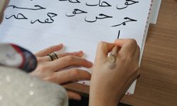 Kaligrafi ve Hat Sanatı eğitimleri devam ediyor
